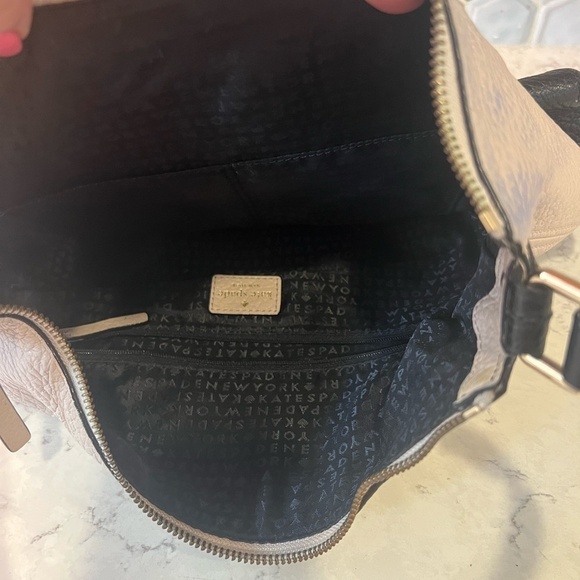 Kate Spade Black and Cream Hobo Bag with Geometric Design - Picture 4 of 5